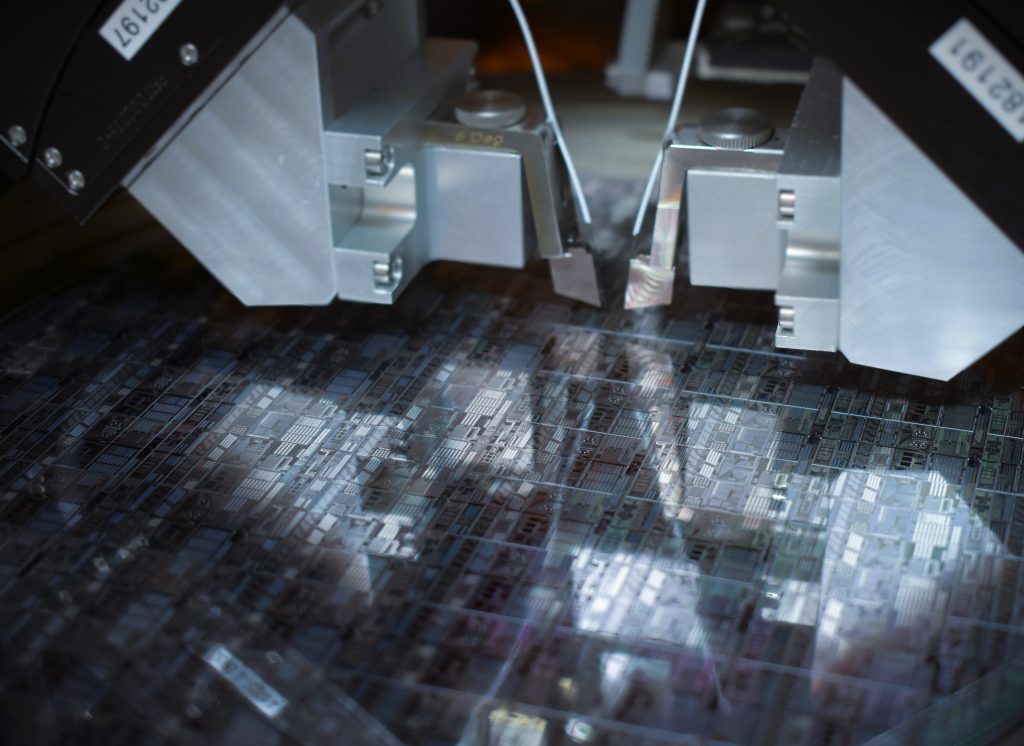 Photonic wafer level testing