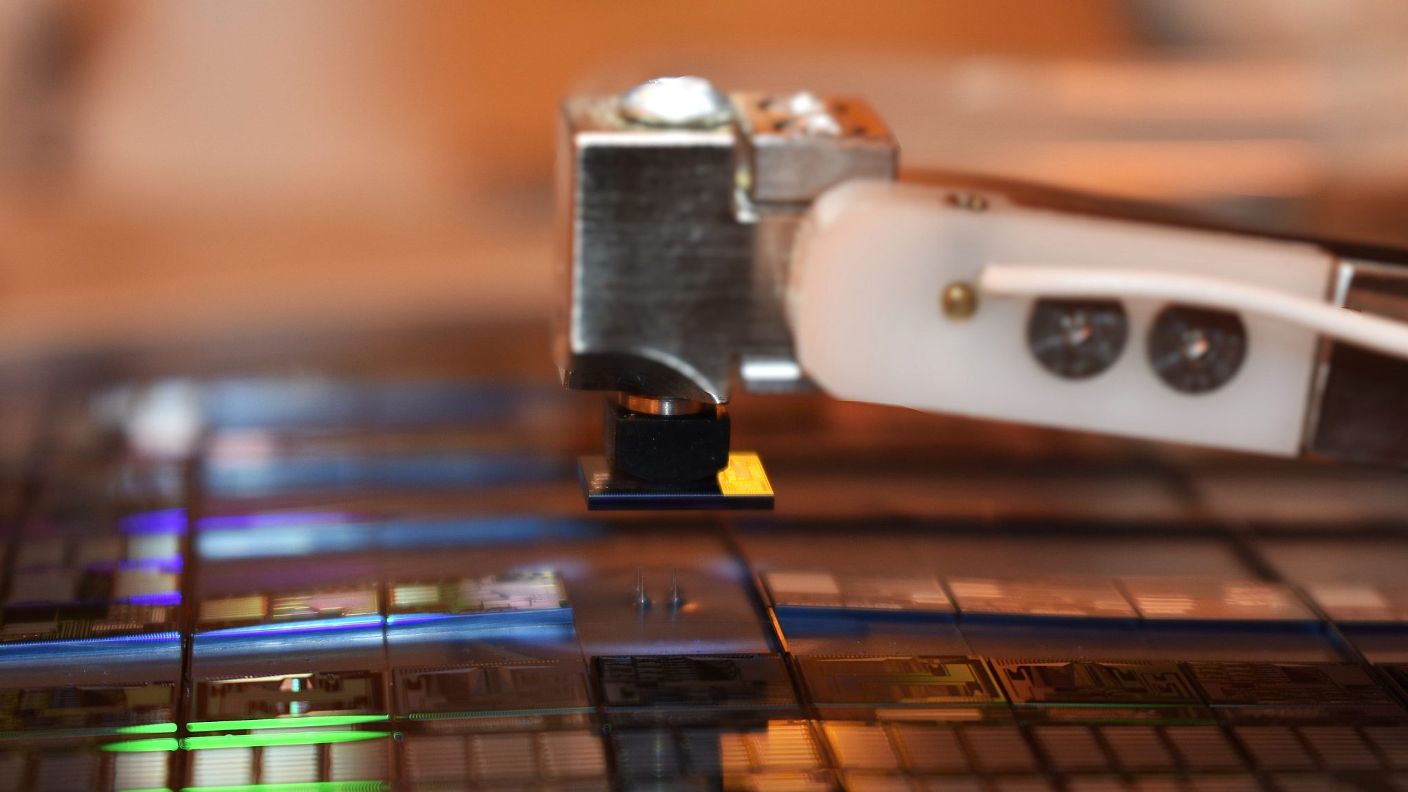 VLC Photonics’ Die Sorter in action